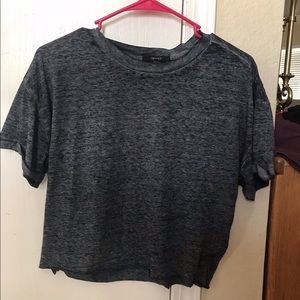 grey boxy cropped tee